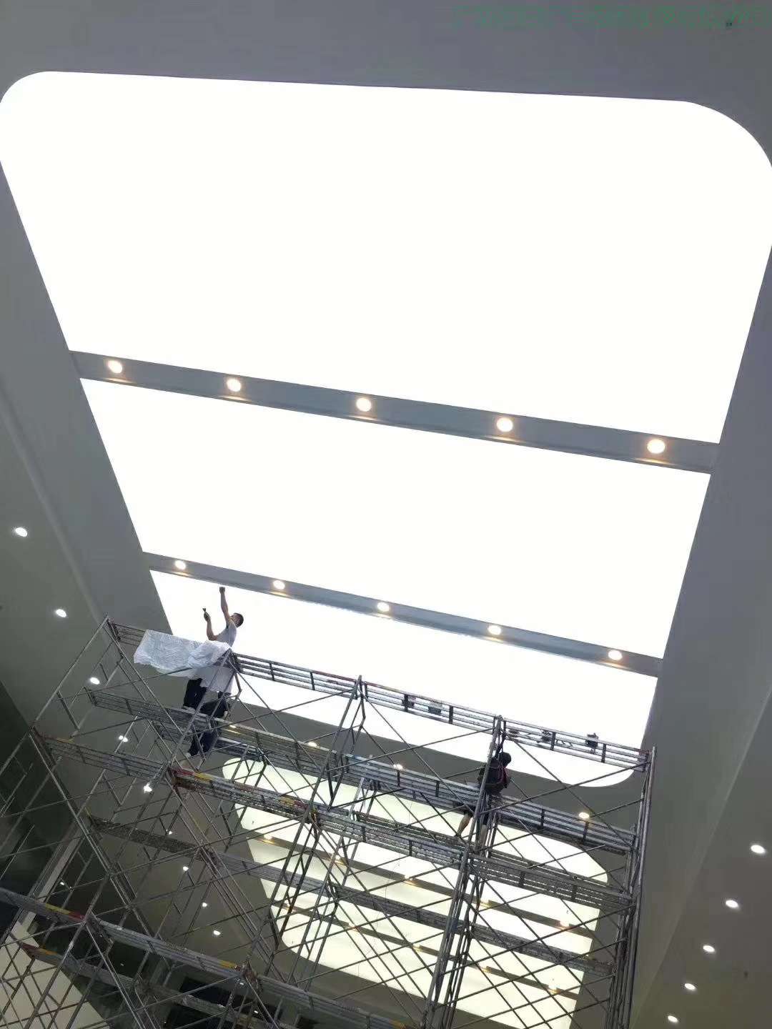 软膜天花吊顶现场安装步骤 - 广东软膜灯箱厂家,广东软膜天花厂家